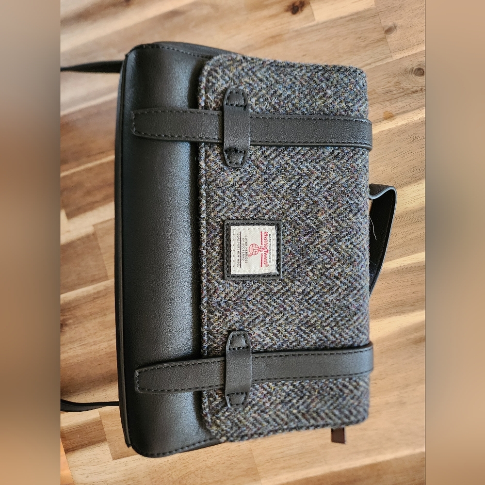 Islander Gray & Black Scottish Crossbody Bag